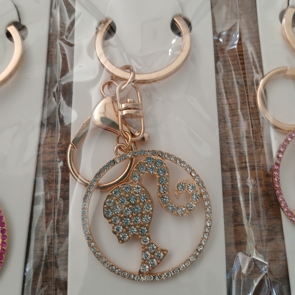 BARBIE BAG CHARM/KEY CHAIN 🔥 PICK ONE🔥 4 different colors - Picture 4 of 6